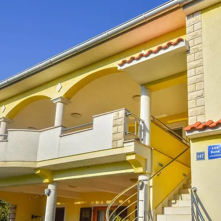 Appartamento Svarog Biograd Na Moru