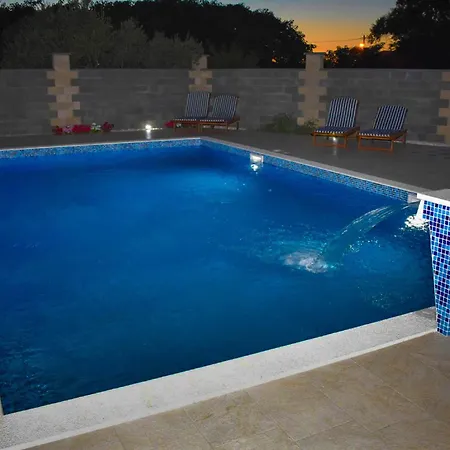 Svarog Biograd Na Moru