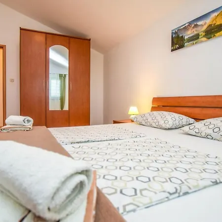 Apartment Svarog Weißenburg