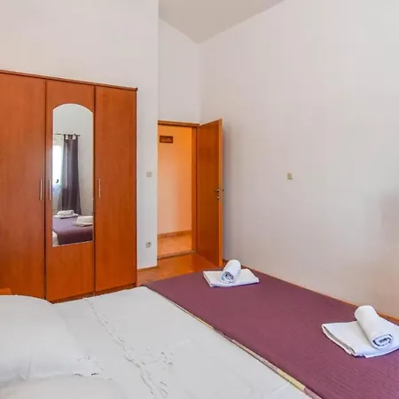 Svarog Apartment *