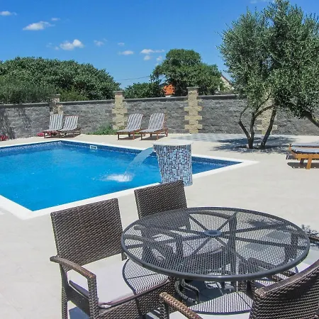 Apartment Svarog Biograd Na Moru