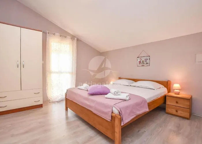 Svarog Apartament *